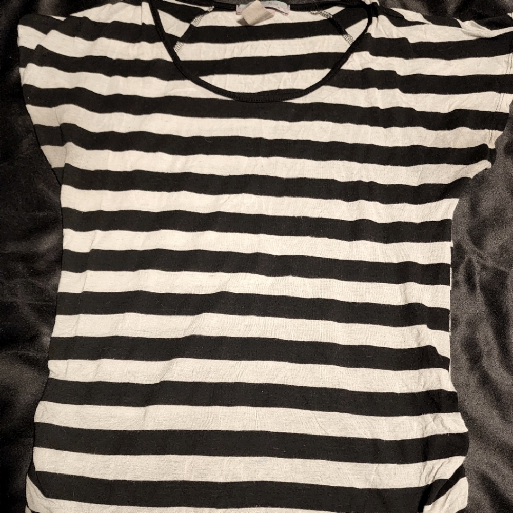 Robin's Nest Striped Maternity Top Medium